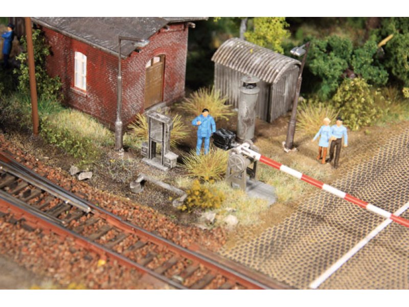 Heki Grasbüschel Für Modelleisenbahn – 100 Stück, Höhe 0,6 Cm, Mehrfarbig, Made In Germany